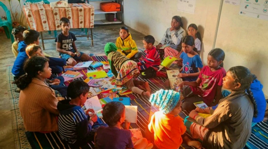 Community library reading session