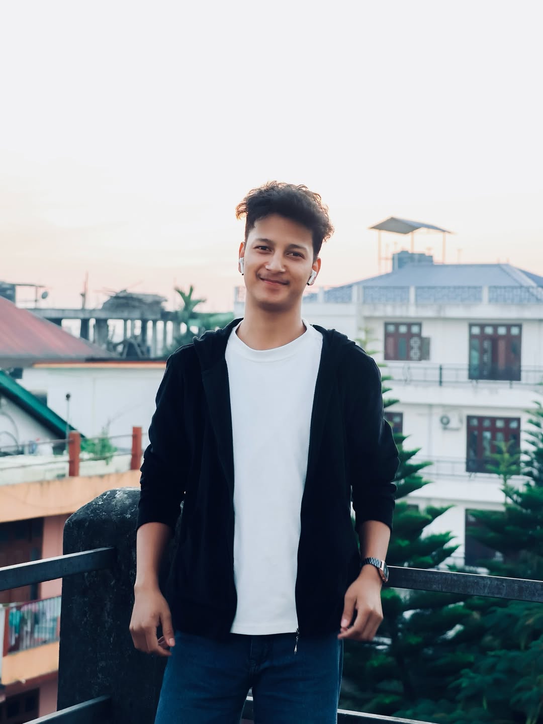 Dipjyoti Gohain (he/him)